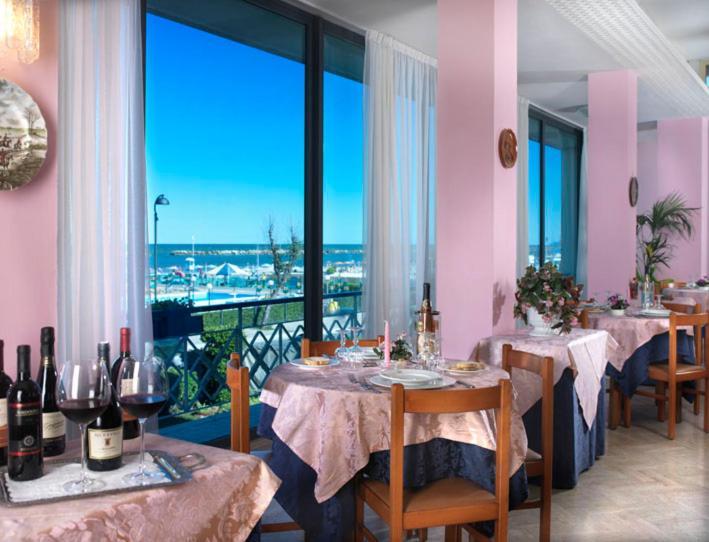 Hotel Diplomatic Bellaria-Igea Marina Luaran gambar